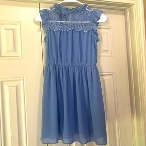 Girls flutter sleeve dress size 10 with lace fully lined